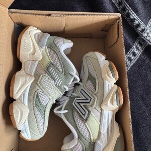 New Balance Green and Cream Chunky Sneakers